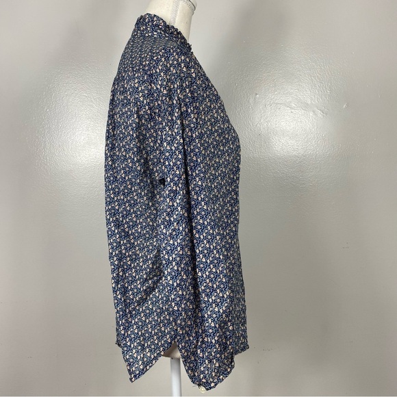 TROVATA Birds of Paradis ditzy floral print ruffle high neck button down blouse - Picture 3 of 9